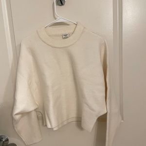 White cropped sweater from Abercrombie